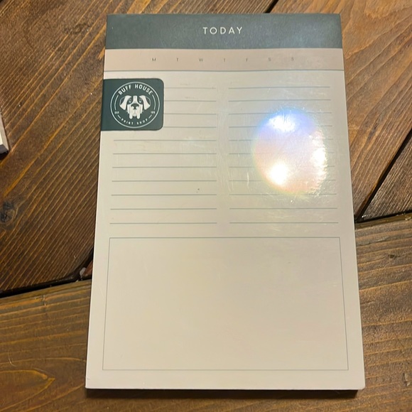 Weekly planner and note pads set of three NWT - Picture 4 of 6